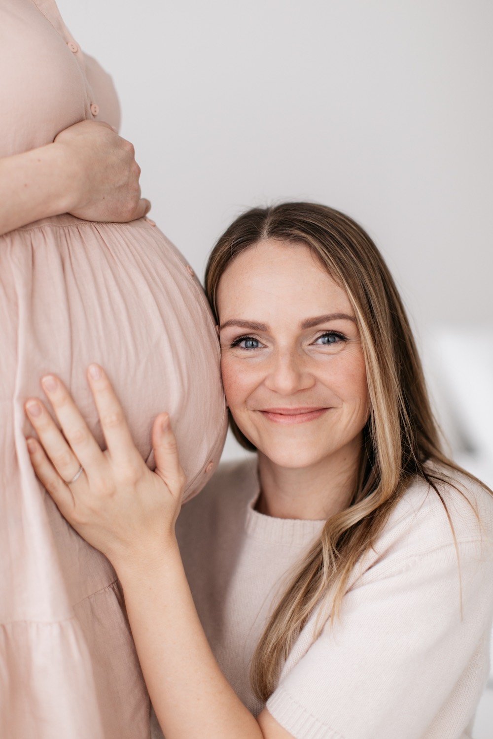 Jenna Hellsten Kätilö Jenna - midwife Jenna